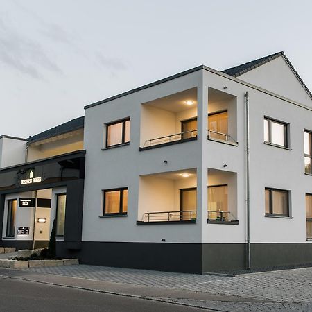 Business And Family Homes 부르가우 외부 사진
