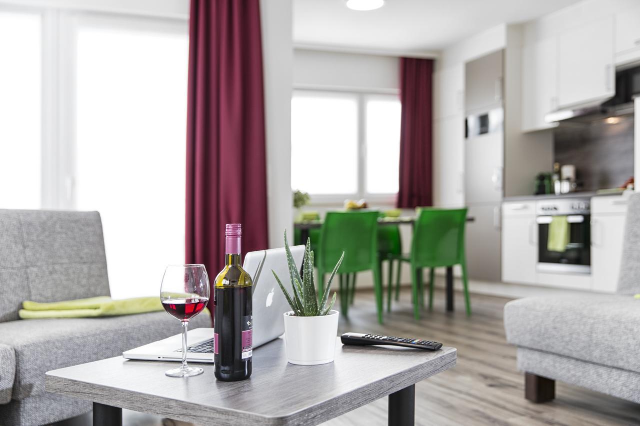 Business And Family Homes 부르가우 외부 사진