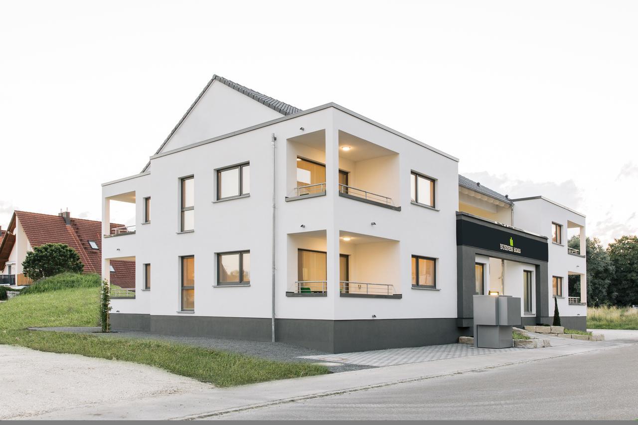 Business And Family Homes 부르가우 외부 사진